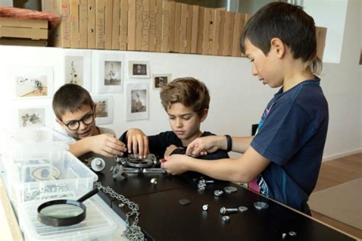 Discover The World Of Ray Lewis' Siblings