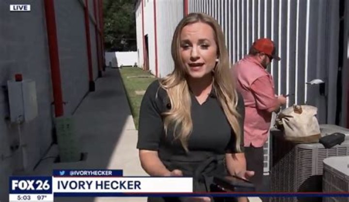 Is Fox 26 News Reporter, Ivory Hecker Married? Who Is Her Husband? Explore Her Age, Height & Body Me