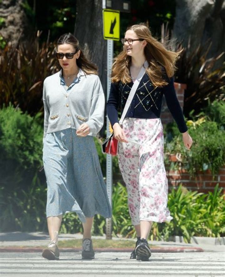 Uncovering The Reasons Behind Jennifer Garner's Daughter's Enigmatic Mask