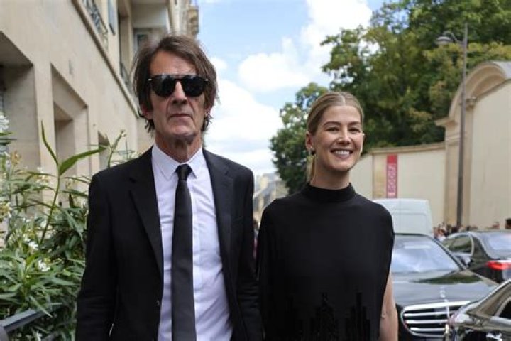 Unveiling The Art World's Enigma: Robie Uniacke's Untold Story