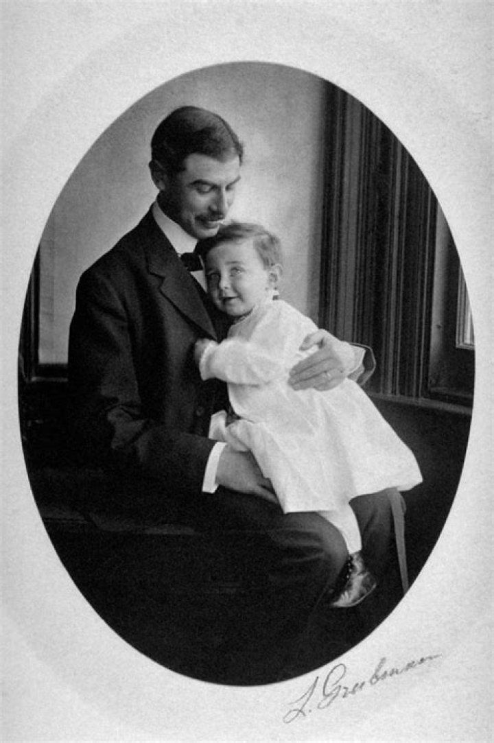 Unveiling The Legacy Of Father Julius S Oppenheimer And Mother Ella Friedman: A Genealogical Journey