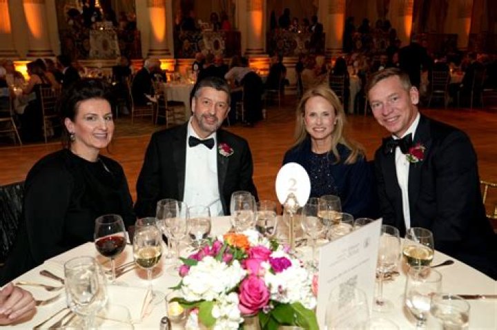 Unveiling The Wealth Of Chris Kempczinski: A CEO's Net Worth